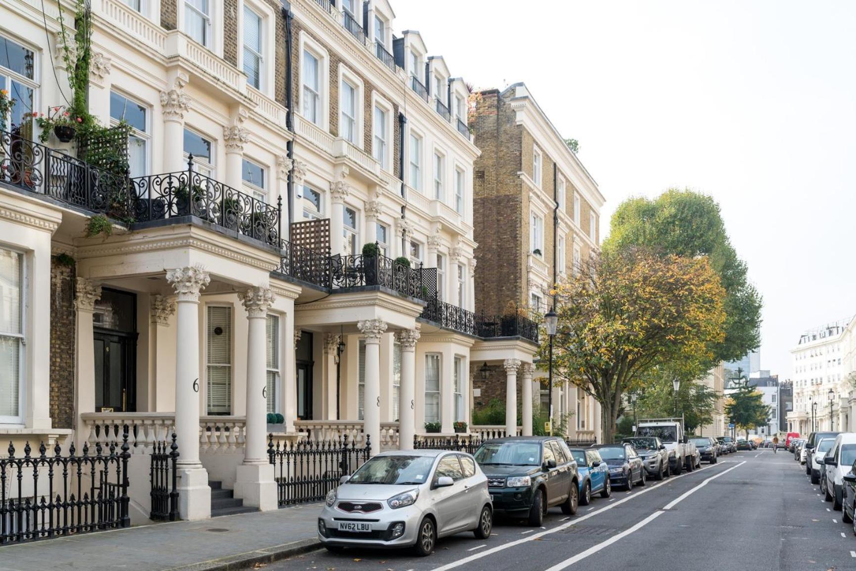Pleasant Earl'S Court Apartment Near Hyde Park By Underthedoormat 런던 외부 사진